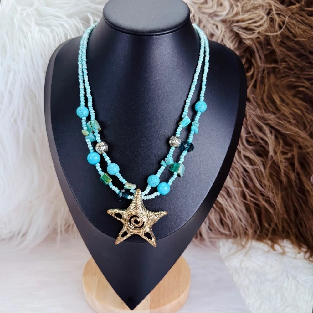 Vintage faux Turquoise and Aged Silvertone Starfish Pendant Necklace